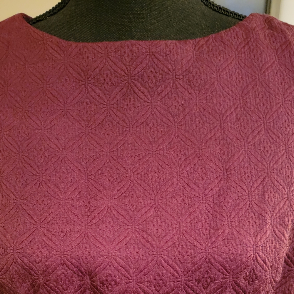 Women’s Textured Jewel Neck Dress in Berry